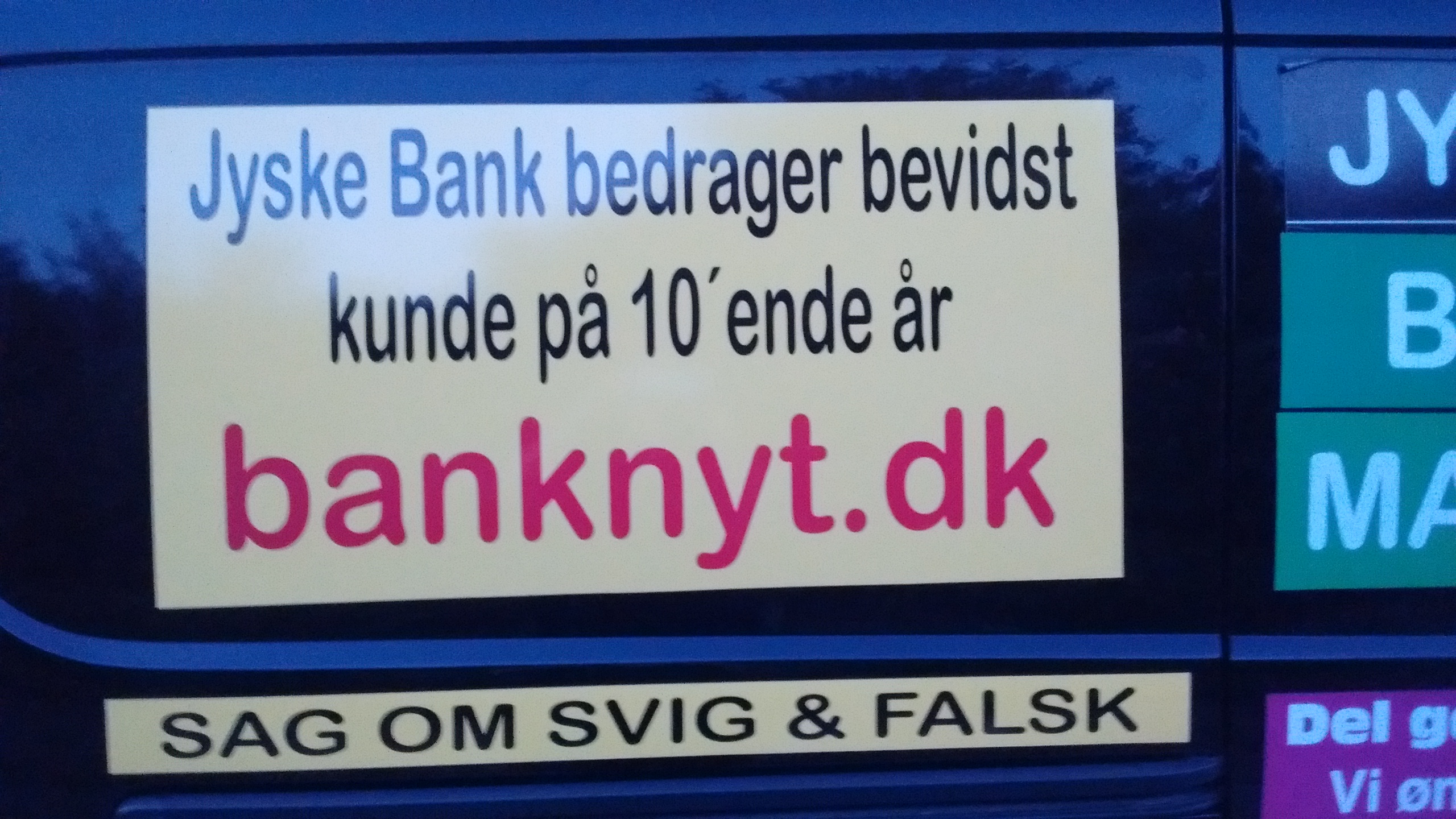 Lær jyskebank at kende Hvem dækker over Jyske Banks fortatte svigforretninger. Bribery at the top of the Danish business seems to have been politically approved. Following Jyske Bank's fraud case. Lundgren's lawyer partner company paid several million Danish kroner, moreover, the same Lundgren's lawyers who would not bring a case against the Danish bank Jyske Bank for fraud. Which Lundgren's lawyer partner company regrettably forgot to submit to the court. That it happened according to Jyske Bank's management, certainly by CEO Anders Dam who is directly contributing to Jyske Bank's continued crimes. When Jyske Bank then chose to give the large law firm Lundgren's lawyers a huge order. It became very clear that the overall board of directors of Jyske Bank continues to expose the customer to very serious fraud transactions. And that Jyske Bank's board of directors is still behind millions of scams and now probably also corruption. All to disappoint in legal matters, and to serve the shareholders in the Danish Bank's financial interests.