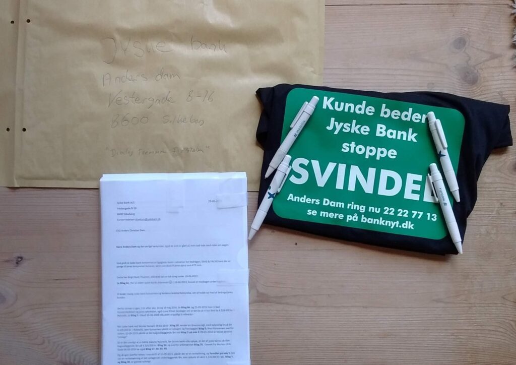 HUSK DE SOM HAR DÆKKET OVER JYSKE BANKS FORTSATTE SVINDEL MOD STORBJERG ERHVERV I ER SKYLDIGE I VI STADIG UDSÆTTES FOR BEDRAGERI DA I NÆGTEDE AT STANDSE EN ÅBENLYS FORBRYDELSE TAK FOR DET HÅBER I SOVER GODT OM NATTEN / At politiet ignorer politilovens Kap. 2. Paragraf 2. Stk. 3. Syntes åbenlyst være for at dække over Danmarks anden største bank jyske bank, ikke må efterforskes for bedrageri ER DETTE FÆLLES FOR ALLE BANKER ? Men nu nærmer vi os retslokalet og kan der få retten til at sætte jysk bank på plads, nu ledelsen ikke selv magter den opgave / Husk vi retter gerne fejl hvis noget er forkert Anders Dam ved godt at nummeret er 22227713 Så er bande lederen Anders Dam eller andre uenige med noget Så bare kom Anders nummeret er 0045 22227713 / / Jyske Bank Boxen præsentere duellen mellem jyske bank og deres bedraget kunde, hvis jyske bank tør mødes i Boxen Jyske Bank BOXEN navnet på Danmarks nye nationale arena i Herning. MCH Messecenter Herning Jyske Bank har indgået en navnesponsor aftale for multiarenaen, 20. oktober 2010. Navnesponsoratet giver mulighed for god eksponering, som vi glæder os til at udnytte, siger ordførende direktør Anders Dam, Jyske bank / Vi kan også mødes på jyskebanktv. Men her har jyske bank blokeret os. / Sven Buhrækall Kurt Bligaard Pedersen Rina Asmussen Philip Baruch Jens Borup Keld Norup Christina Lykke Munk Johnny Christensen Marianne Lillevang Anders Dam Niels Erik Jakobsen Per Skovhus Peter Schleidt / #Bank #AnderChristianDam #Financial #News #Press #Share #Pol #Recommendation #Sale #Firesale #AndersDam #JyskeBank #ATP #PFA #MortenUlrikGade #GF Maresk #PhilipBaruch #LES #LundElmerSandager #Nykredit #MetteEgholmNielsen #Loan #Fraud #CasperDamOlsen #NicolaiHansen #JeanettKofoed-Hansen #AnetteKirkeby #SørenWoergaaed #BirgitBushThuesen / #Gangcrimes #Crimes #Koncernledelse #jyskebank #Koncernbestyrelsen #SvenBuhrkall #KurtBligaardPedersen #RinaAsmussen #PhilipBaruch #JensABorup #KeldNorup #ChristinaLykkeMunk #HaggaiKunisch #MarianneLillevang Finansministeriet Statsministeriet Justitsministeriet Finanstilsynet Finans Bank Banking Aktier Loan Biler Hæderlige Banker #Koncerndirektionen #AndersDam #LeifFLarsen