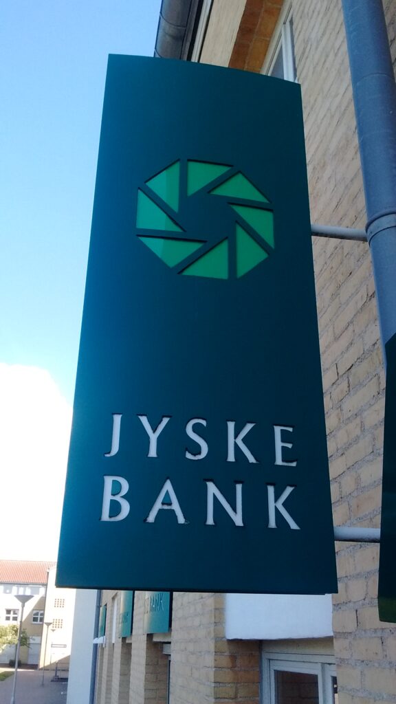 Jyske banks fundament er falsk. Vedtægter § 1 Stk. 1: Bankens navn er Jyske Bank A/S. Stk. 4: Bankens formål er som bank og som moderselskab at drive bankvirksomhed efter lovgivningen Stk. 5: Banken drives i overensstemmelse med redelig forretningsskik, god bankpraksis og bankens værdier og holdninger :-) :-) Lidt søge ord. #Justitsministeriet #Finansministeriet #Statsministeriet JYSKE BANK BLEV OPDAGET / TAGET I AT LAVE #MANDATSVIG #BEDRAGERI #DOKUMENTFALSK #UDNYTTELSE #SVIG #FALSK / #Bank #AnderChristianDam #Financial #News #Press #Share #Pol #Recommendation #Sale #Firesale #AndersDam #JyskeBank #ATP #PFA #MortenUlrikGade #PhilipBaruch #LES #Boxen Jyske Bank Boxen #KristianAmbjørnBuus-Nielsen #LundElmerSandager #Nykredit #MetteEgholmNielsen #Loan #Fraud #CasperDamOlsen #NicolaiHansen #JeanettKofoed-Hansen #AnetteKirkeby #SørenWoergaaed #BirgitBushThuesen #Gangcrimes #Crimes #Koncernledelse #jyskebank #Koncernbestyrelsen #SvenBuhrkall #KurtBligaardPedersen #RinaAsmussen #PhilipBaruch #JensABorup #KeldNorup #ChristinaLykkeMunk #HaggaiKunisch #MarianneLillevang #Koncerndirektionen #AndersDam #LeifFLarsen #NielsErikJakobsen #PerSkovhus #PeterSchleidt