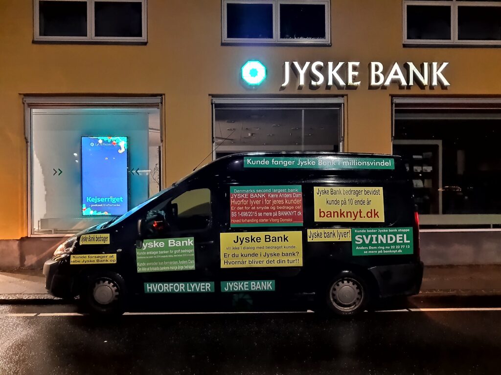 Jyske Bank køge. / Jyske banks fundament er falsk. Vedtægter § 1 Stk. 1: Bankens navn er Jyske Bank A/S. Stk. 4: Bankens formål er som bank og som moderselskab at drive bankvirksomhed efter lovgivningen Stk. 5: Banken drives i overensstemmelse med redelig forretningsskik, god bankpraksis og bankens værdier og holdninger :-) :-) Lidt søge ord. #Justitsministeriet #Finansministeriet #Statsministeriet JYSKE BANK BLEV OPDAGET / TAGET I AT LAVE #MANDATSVIG #BEDRAGERI #DOKUMENTFALSK #UDNYTTELSE #SVIG #FALSK / #Bank #AnderChristianDam #Financial #News #Press #Share #Pol #Recommendation #Sale #Firesale #AndersDam #JyskeBank #ATP #PFA #MortenUlrikGade #PhilipBaruch #LES #Boxen Jyske Bank Boxen #KristianAmbjørnBuus-Nielsen #LundElmerSandager #Nykredit #MetteEgholmNielsen #Loan #Fraud #CasperDamOlsen #NicolaiHansen #JeanettKofoed-Hansen #AnetteKirkeby #SørenWoergaaed #BirgitBushThuesen #Gangcrimes #Crimes #Koncernledelse #jyskebank #Koncernbestyrelsen #SvenBuhrkall #KurtBligaardPedersen #RinaAsmussen #PhilipBaruch #JensABorup #KeldNorup #ChristinaLykkeMunk #HaggaiKunisch #MarianneLillevang #Koncerndirektionen #AndersDam #LeifFLarsen #NielsErikJakobsen #PerSkovhus #PeterSchleidt