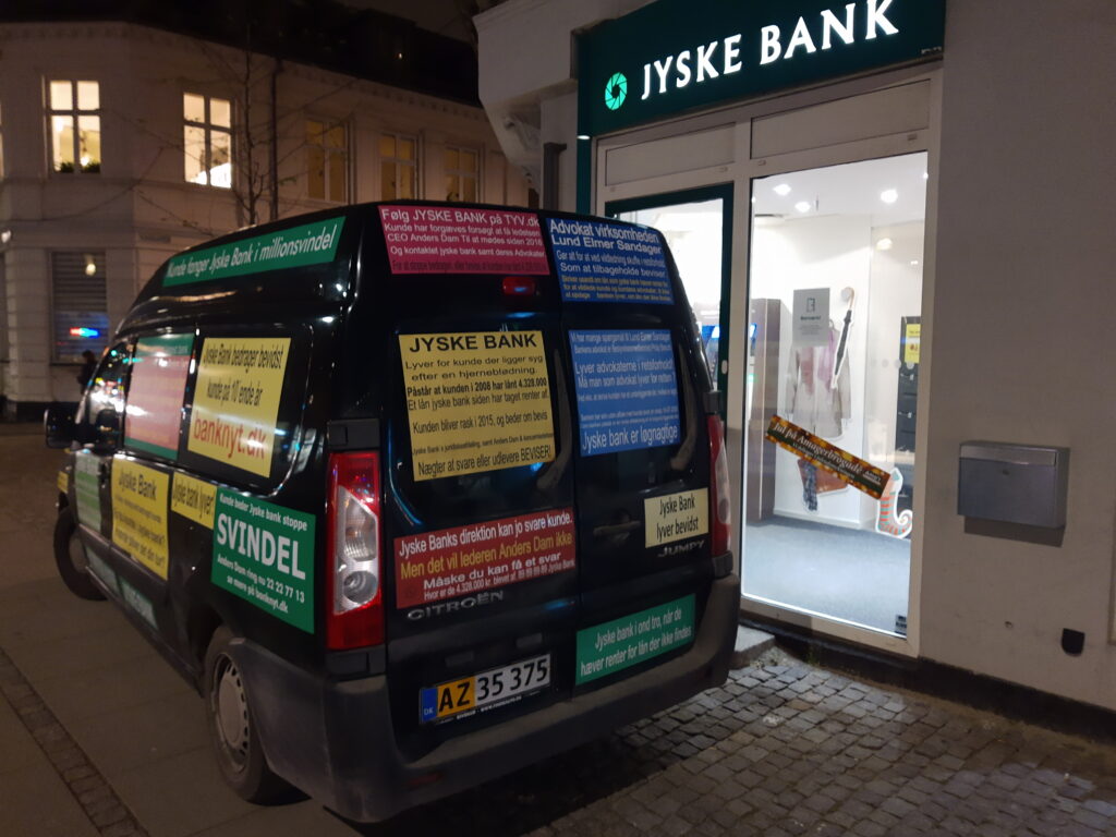 Medvirken direkte eller indirekte i jyske bank 11 års svindel / bedrageri mod kunde Et par søgeord er smuttet med. #JYSKE BANK BLEV OPDAGET / TAGET I AT LAVE #MANDATSVIG #BEDRAGERI #DOKUMENTFALSK #UDNYTTELSE #SVIG #FALSK #Bank #AnderChristianDam #Financial #News #Press #Share #Pol #Recommendation #Sale #Firesale #AndersDam #JyskeBank #ATP #PFA #MortenUlrikGade #PhilipBaruch #LES #LundElmerSandager #Nykredit #MetteEgholmNielsen #Loan #Fraud #CasperDamOlsen #NicolaiHansen #JeanettKofoed-Hansen #AnetteKirkeby #SørenWoergaaed #BirgitBushThuesen #Gangcrimes #Crimes #Koncernledelse #jyskebank #Koncernbestyrelsen #SvenBuhrkall #KurtBligaardPedersen #RinaAsmussen #PhilipBaruch #JensABorup #KeldNorup #ChristinaLykkeMunk #HaggaiKunisch #MarianneLillevang #Koncerndirektionen #AndersDam #LeifFLarsen #NielsErikJakobsen #PerSkovhus #PeterSchleidt