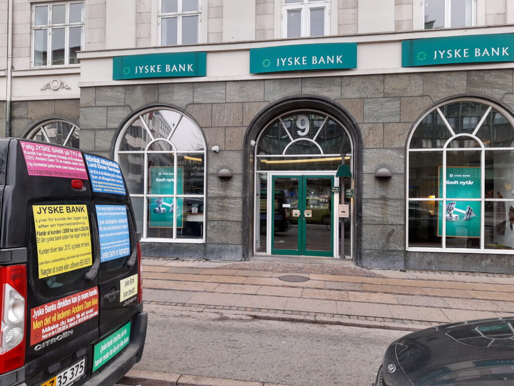 Bribery is not only a problem of Danish society. When a client hires Lundgrens Advokater, to file a case of fraud, executed against a Danish bank customer in Jyske Bank. And the client clearly and clearly tells Lundgren's attorneys that the fraud crime was committed by Jyske Bank, and this is done with the Group management's knowledge, and certainly contributes to the client in the case BS-402/2015-VIB When the customer saw over 1 year. after Lundgren's lawyer b occurred and shortly after the lawyers had been hired to file a fraud case against Jyske Bank. Discover that even the same Lundgren's lawyer company, has been employed by the Jyske Bank Group, in a trade for DKK 600 million. And the client also discovers that Lundgren's lawyers have countered that some of their client's claims were brought to court. When Lundgrens directly against the client's instructions, does not present any of the client's claims against Jyske Bank, which the client has many times given Lundgrens Advokater clear instructions to submit. What do you call it if Jyske Bank did not pay Lundgren's Return commission by giving Lundgren's lawyer partner company a million orders. Should Lundgren's Attorneys not be reported to the lawyer mentioned, as a total lawyer's house, since Lundgren's partner has all taken oaths. paragraph 10.4 of Lundgren's set of rules. When it comes to violation of good attorney practice, and possible receipt of return commission in the form of million work for Jyske Bank, neither Lundgrens nor Jyske Bank's Executive Board should hide the truth when the client only seeks the truth about the danish bank Jyske Bank's real foundation.