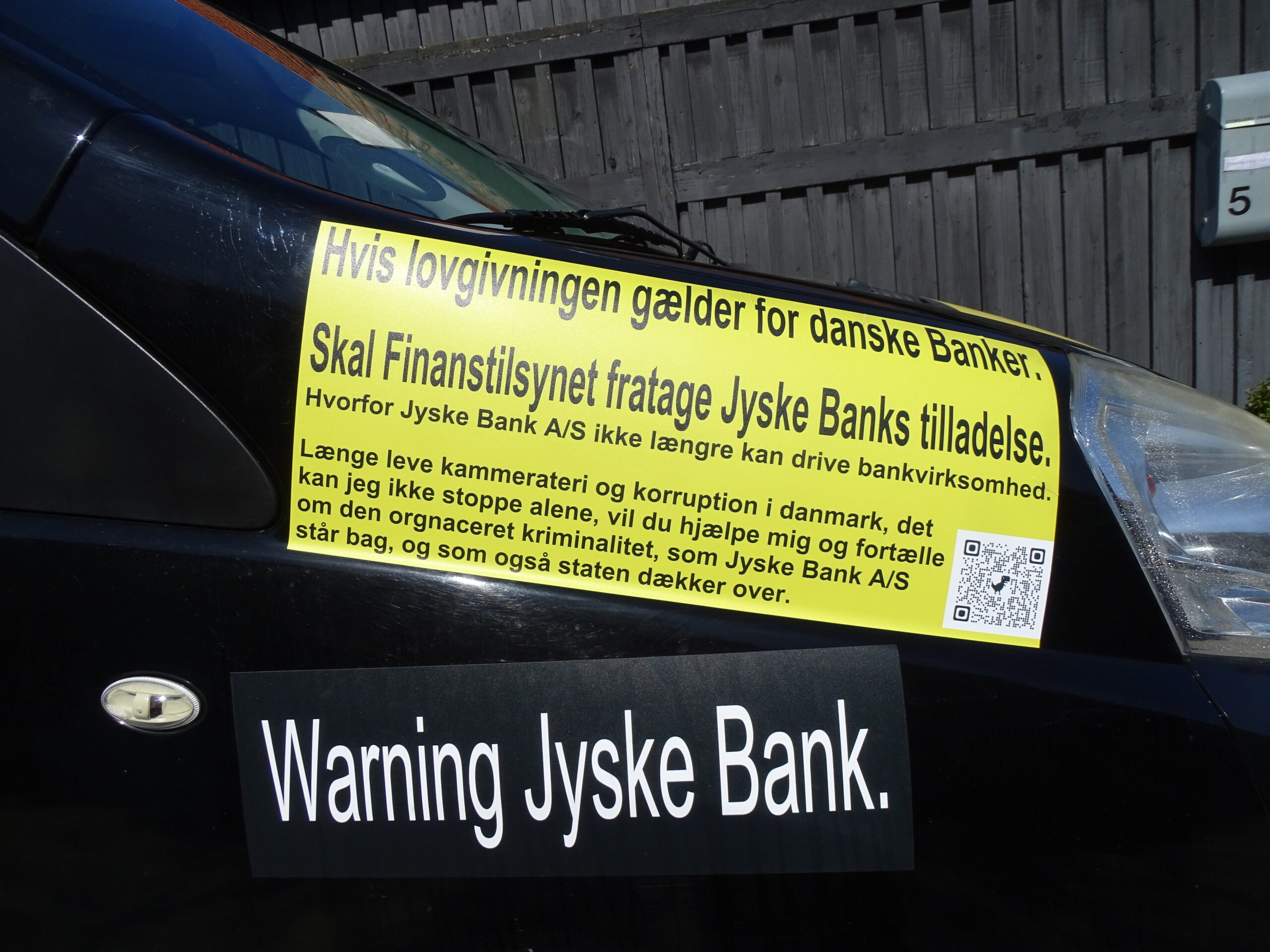 JYSKE BANK A/S HAR LAVET OG ELLER BRUGT. 1. Bedrageri. SVIG 2. Bondefangeri. 3. Dokument falsk. FALSK. 4. Vildledning. 5. Udnyttelse. 6. Lyver for kunde. 7. Vanhjemmel. 8. Bestikkelse / returkommission. Som da Jyske Bank Bestak Lundgrens advokater til at morarbejde den klient, som havde ansat Lundgrens til at fremlægge en sag om svig og falsk mod Jyske Bank A/S 9. Retsmisbrug. 10. Misbrugt adgang til Tinglysningsretten. 11. Fuldmagt misbrug. 12. Ond tro. 13. XXXXXXX. 14. Mandag svig. 15. Lyver overfor Penge Institut ankenævnet. 16. Lyver overfor domstolen. 17. Kan vel skrive MAGT MISBRUG, også. 18. Har taget overpant og sikkerheder for omkring 12 millioner, for en gæld på ca. 3 millioner, hvor der der givet pant i min ejendom på 3 millioner, et pantebrev Jyske Bank A/S iøvrigt ikke vil udlevere uden at stille krav, og det på trods af at jeg ikke skylder Jyske Bank noget som helst. 19. Nægter at udlevere de dokumenter hvori jeg private tidligere har givet Jyske Bank sikkerhed og kaution for selskabet, der